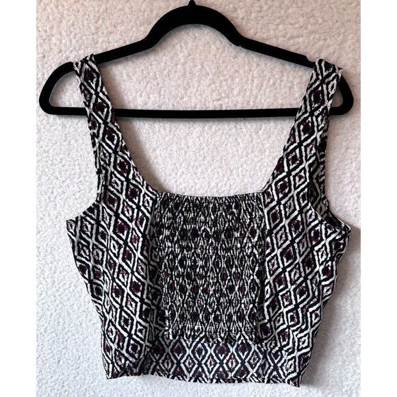 L.I.F.E. Love Is For Eternity Women’s Crop Top Large Brown Tan Smocked - Picture 5 of 7